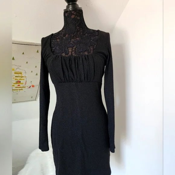 chinese dress ladies Francesca Velvet Long Sleeve Open Back Mini Dress in Black | Size: S main image 1
